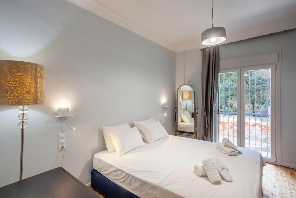 Karolou Ntil- Ground Floor Suite Tesalonika Bagian luar foto