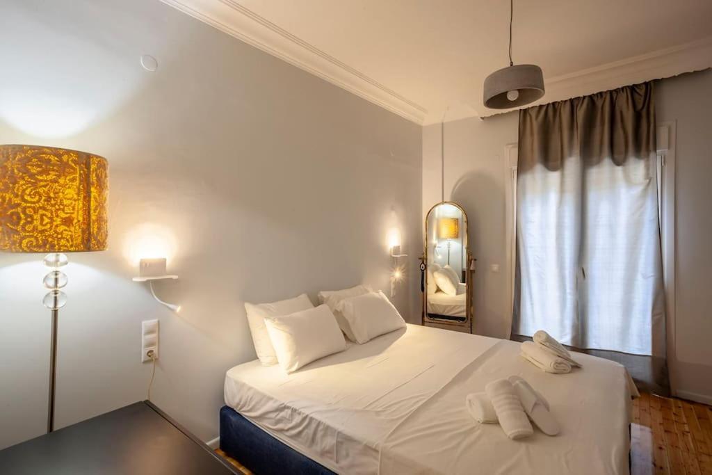 Karolou Ntil- Ground Floor Suite Tesalonika Bagian luar foto