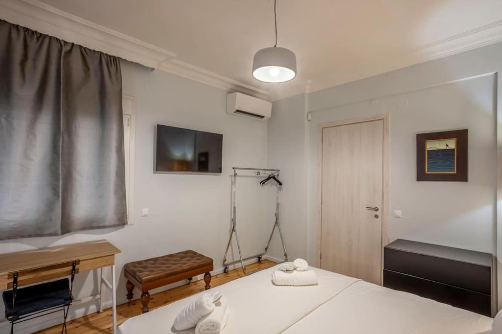 Karolou Ntil- Ground Floor Suite Tesalonika Bagian luar foto