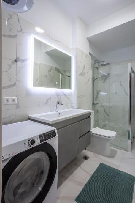 Karolou Ntil- Ground Floor Suite Tesalonika Bagian luar foto
